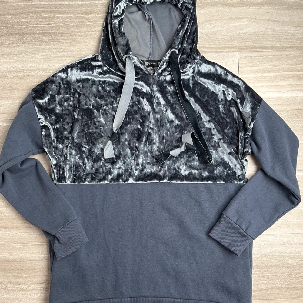 🛍 5/$25🛍Miss Chievous Charcoal Gray Velvet-Panel Hoodie